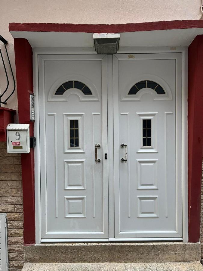 Two Bedroom In Historical Area Thessaloniki